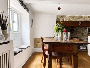 Dining Room- click for photo gallery